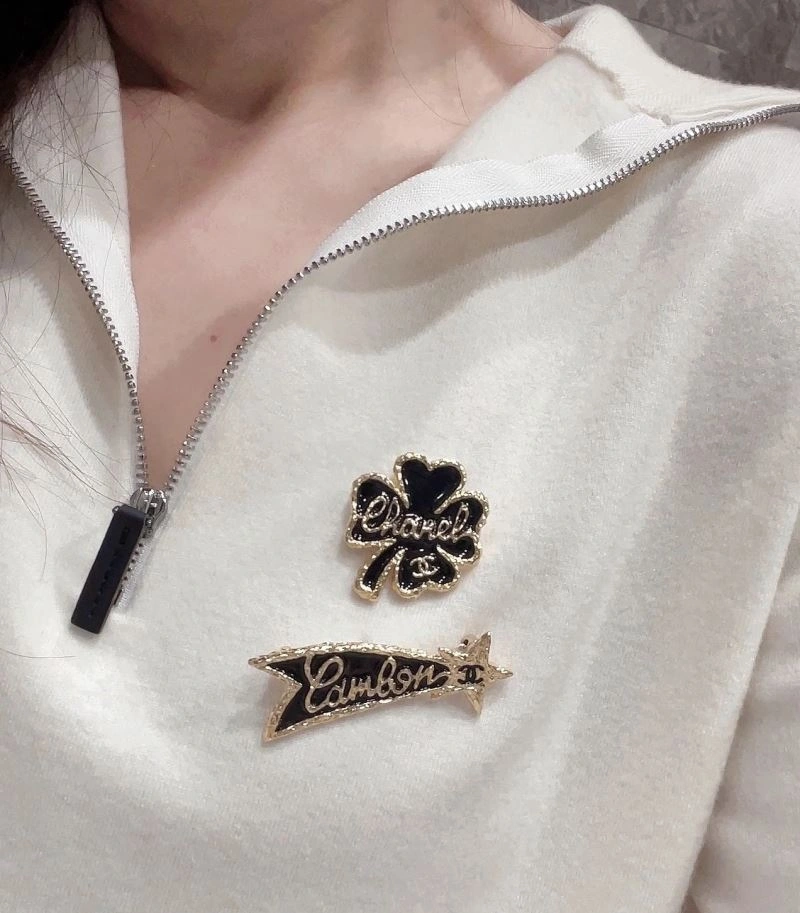 Upgraded Chanel Brooches 230749