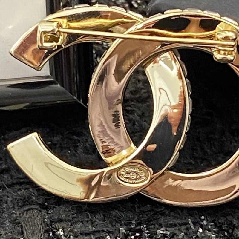 Chanel Brooches Breathable 232372