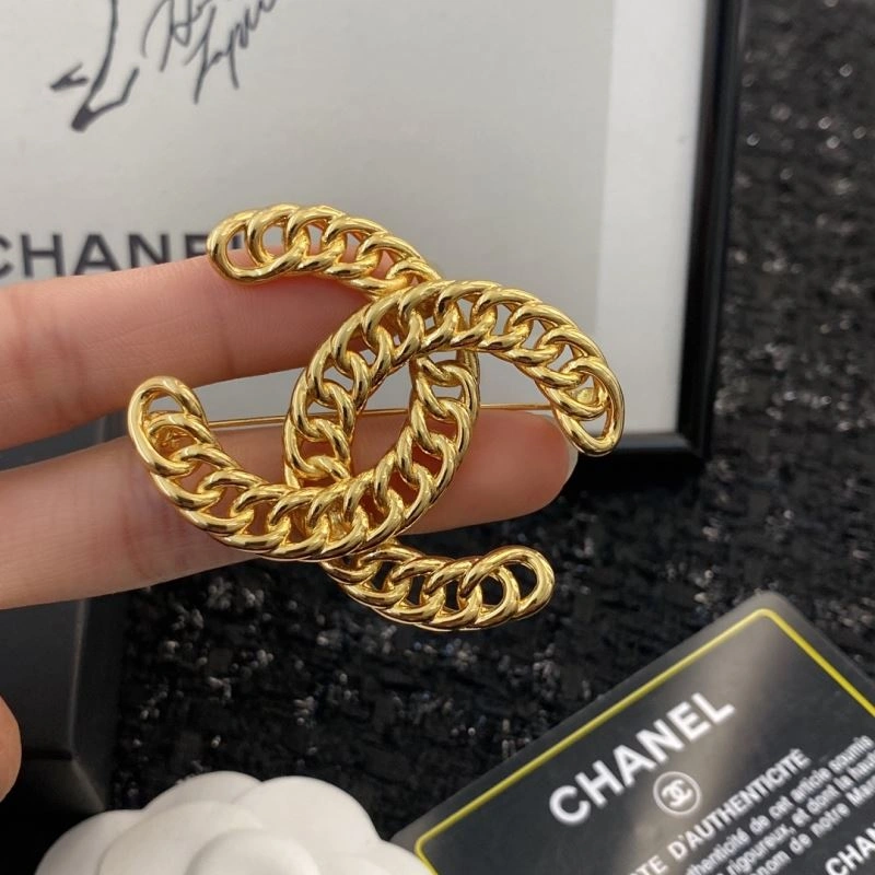Unisex Chanel Brooches 232481