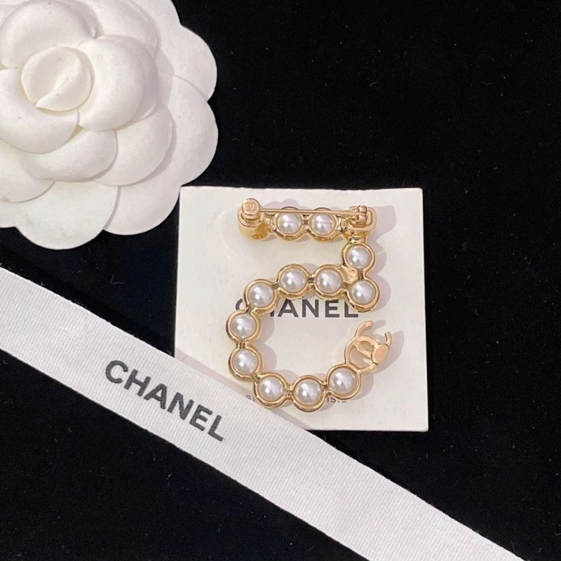 Chanel Brooches Premium 232373