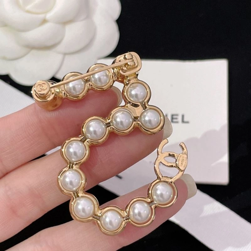Chanel Brooches Premium 232373