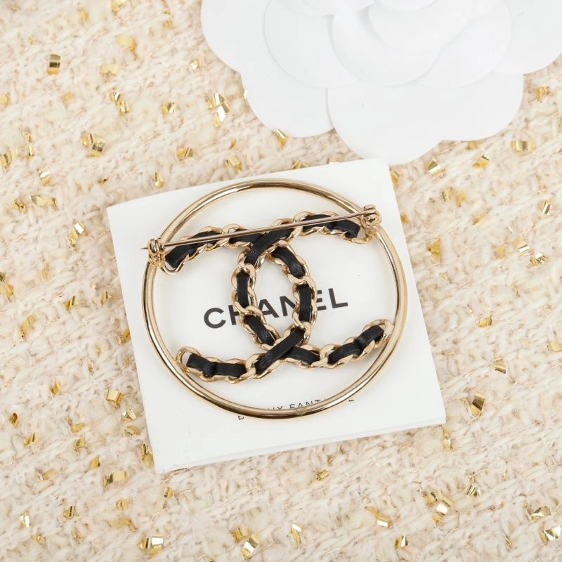 Chanel Brooches ZipUp 232364