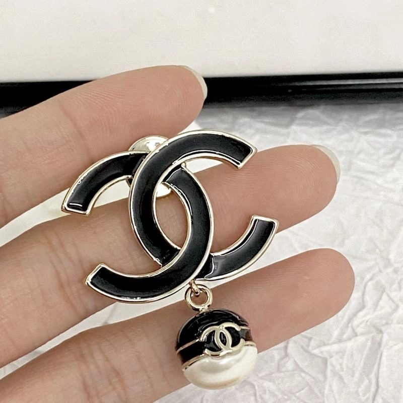 EasyCare Chanel Brooches 232357