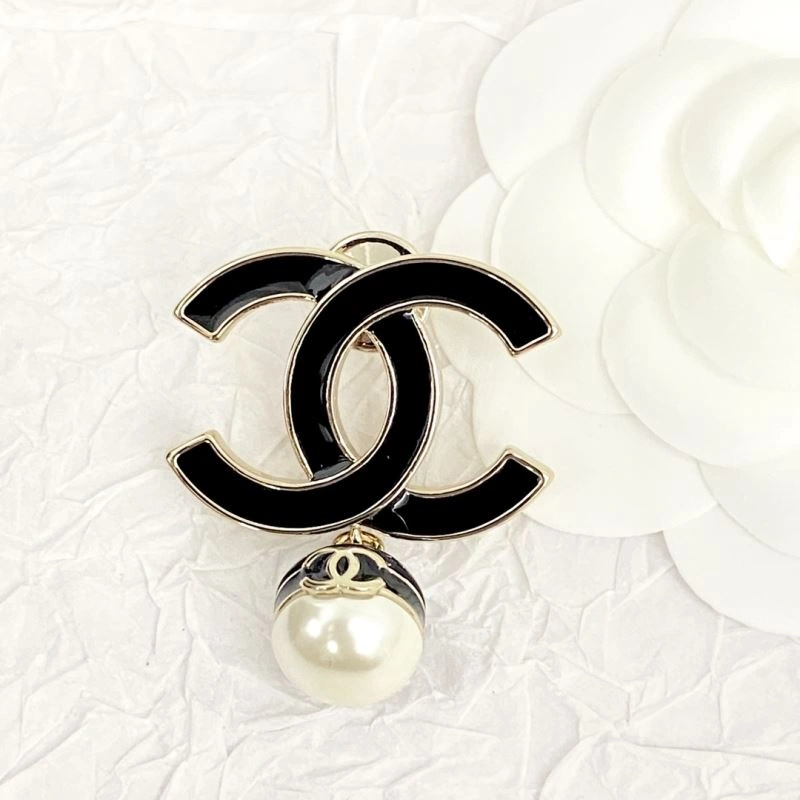 EasyCare Chanel Brooches 232357