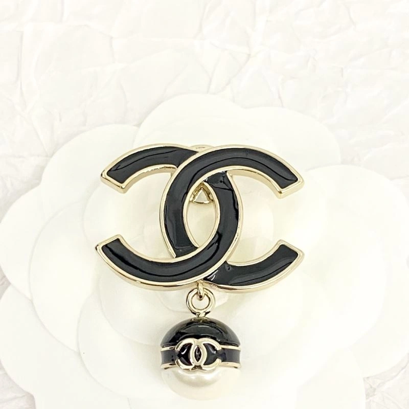 EasyCare Chanel Brooches 232357