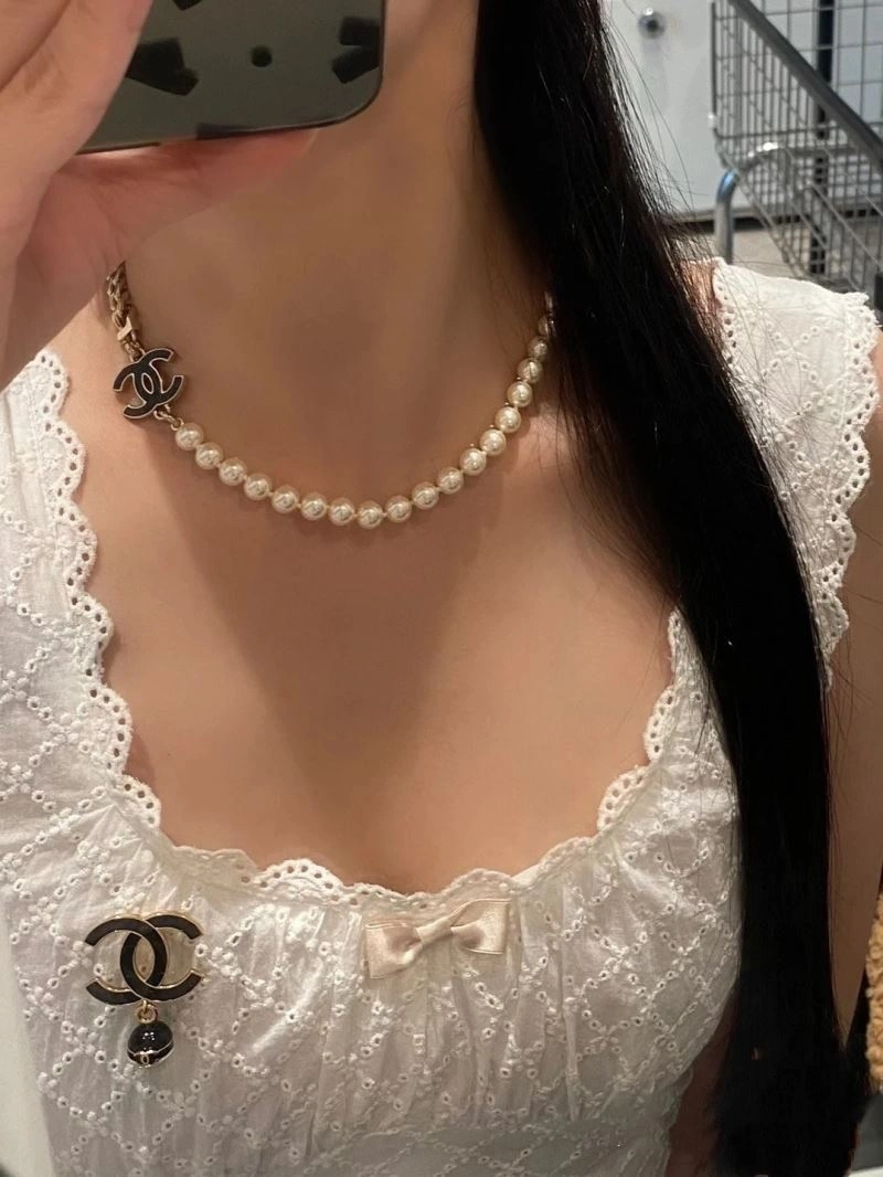 EasyCare Chanel Brooches 232357