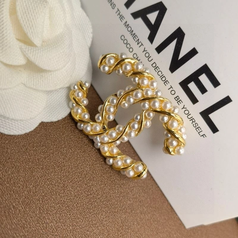 Chanel Brooches Durable 232366