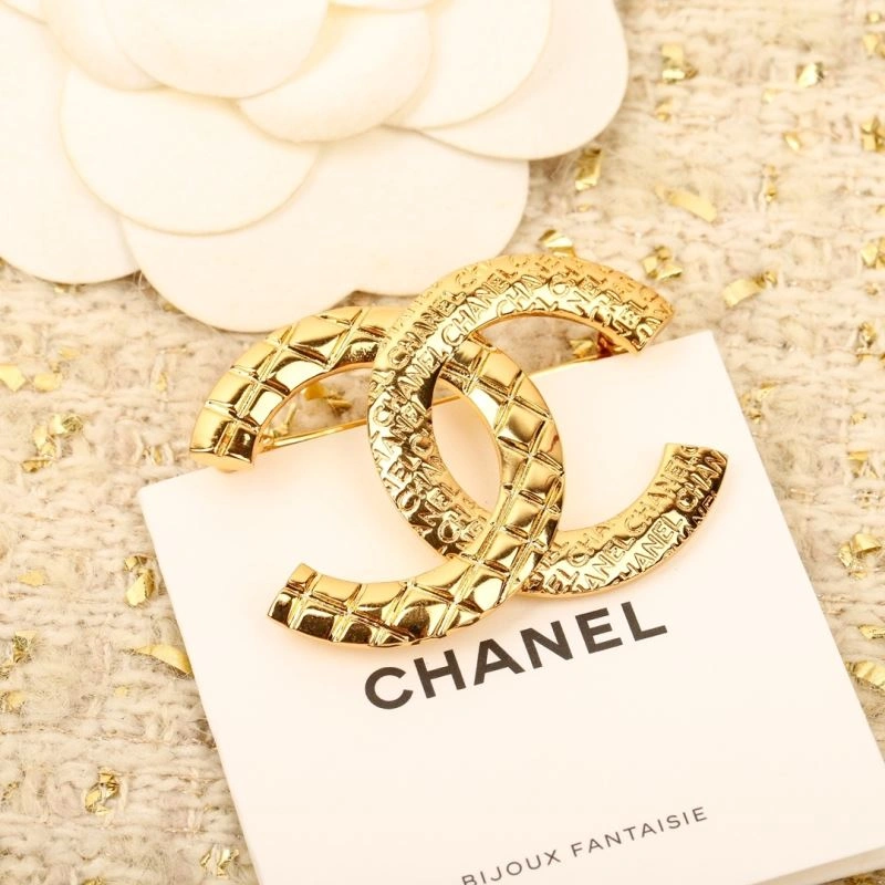Chanel Brooches Affordable 232383