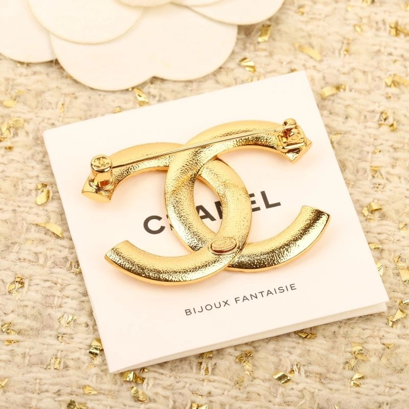 Chanel Brooches Affordable 232383