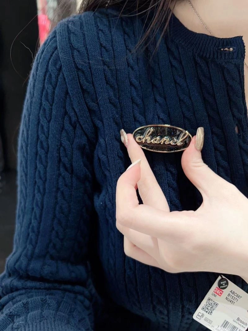 Chanel Brooches WeatherProof 232365