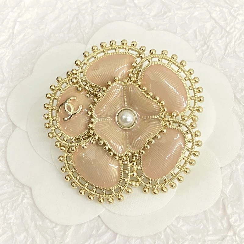 OnTrend Chanel Brooches 232354