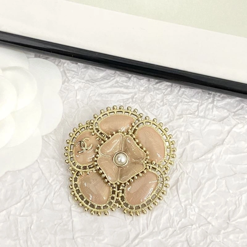 OnTrend Chanel Brooches 232354