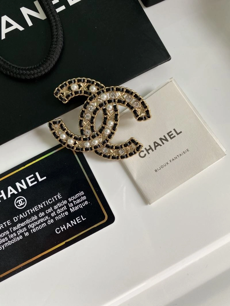Durable Chanel Brooches 232359