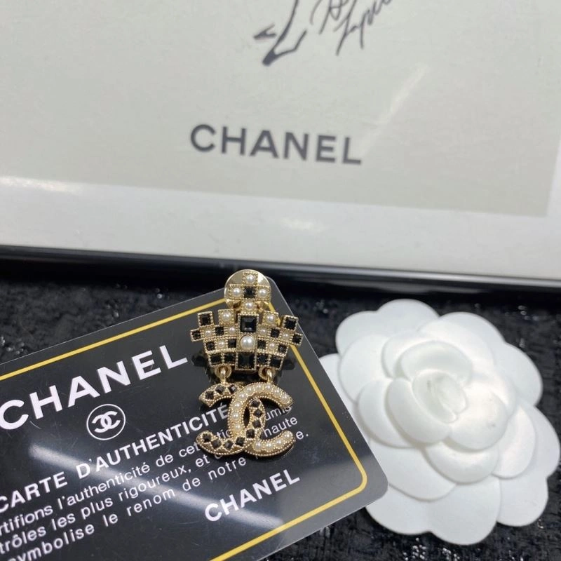 QuickDry Chanel Brooches 232356