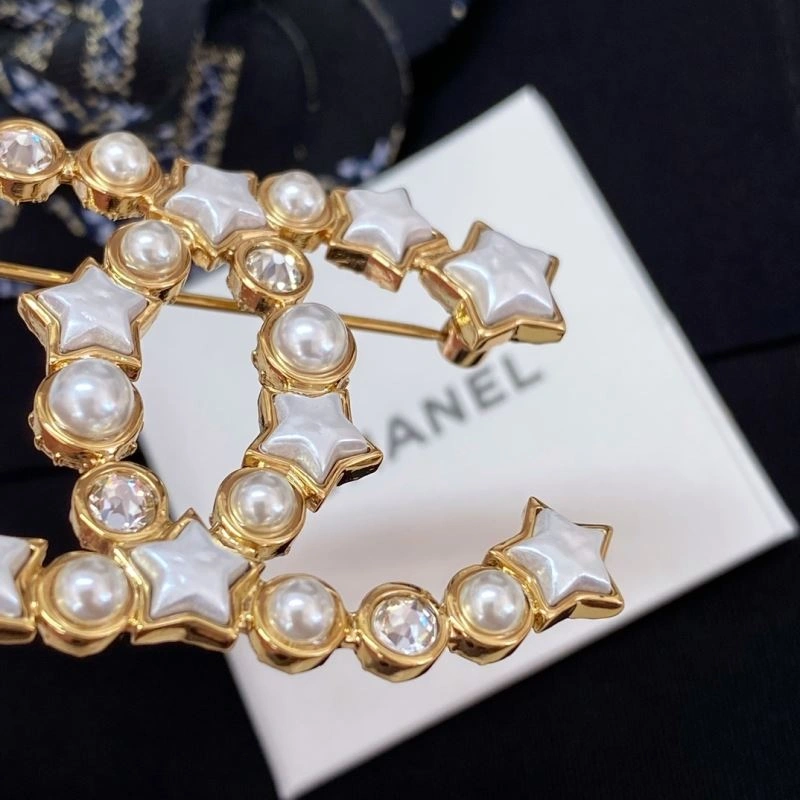Chanel Brooches Versatile 232375