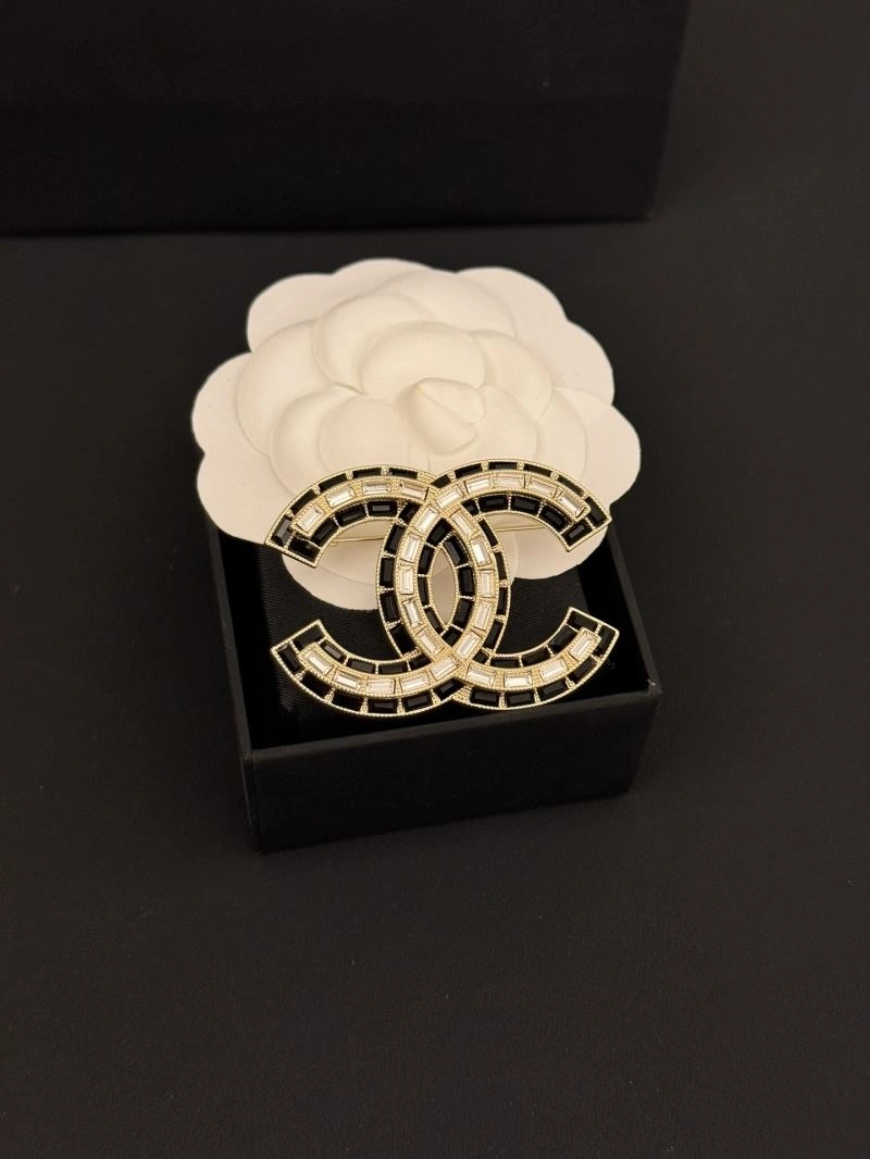Chanel Brooches Unique 232345