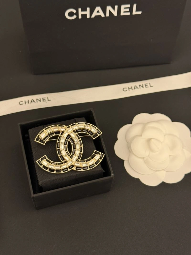 Chanel Brooches Unique 232345