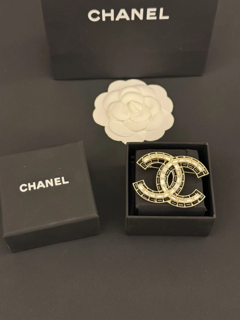 Chanel Brooches Unique 232345