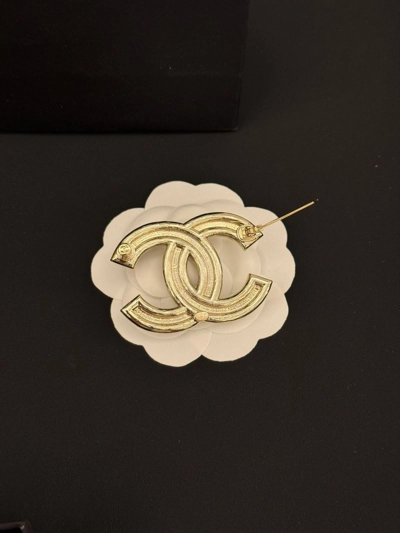 Chanel Brooches Unique 232345
