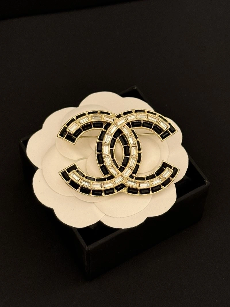 Chanel Brooches Unique 232345