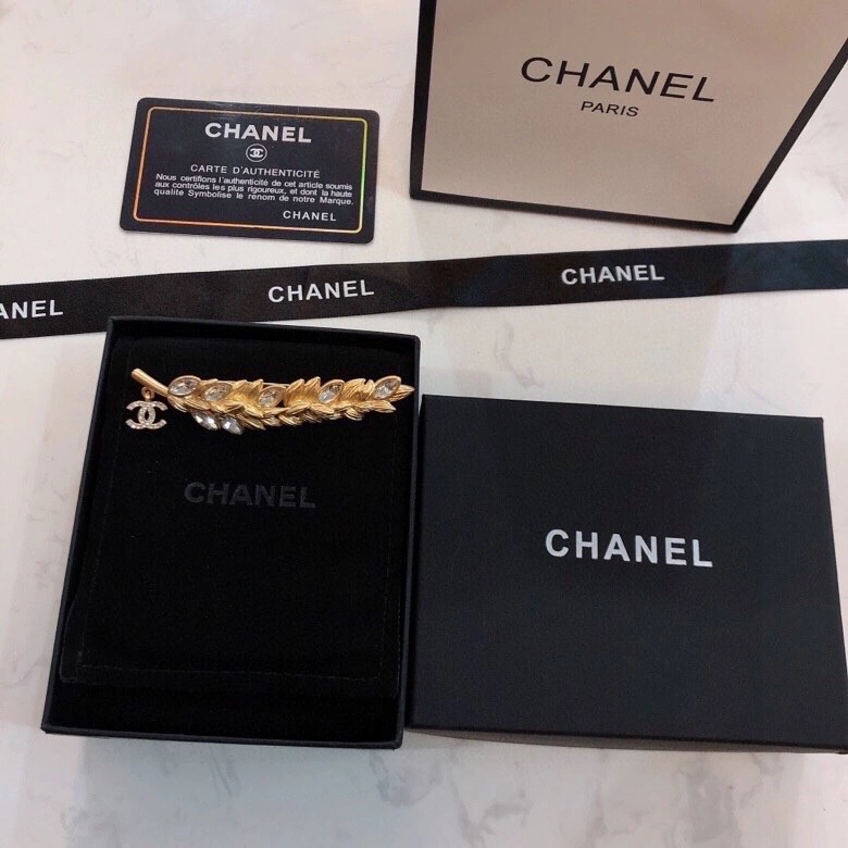 SmartChoice Chanel Brooches 232351
