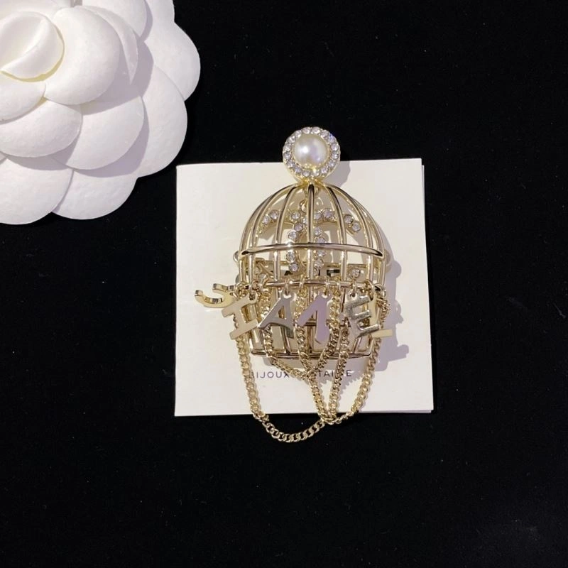 QuickDry Chanel Brooches 232379