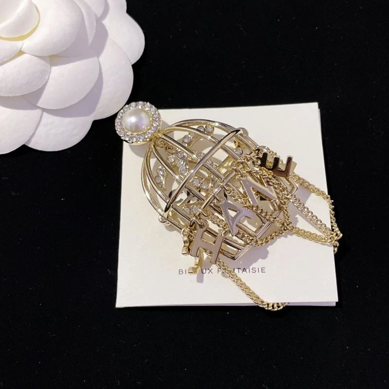 QuickDry Chanel Brooches 232379