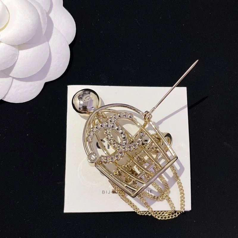 QuickDry Chanel Brooches 232379