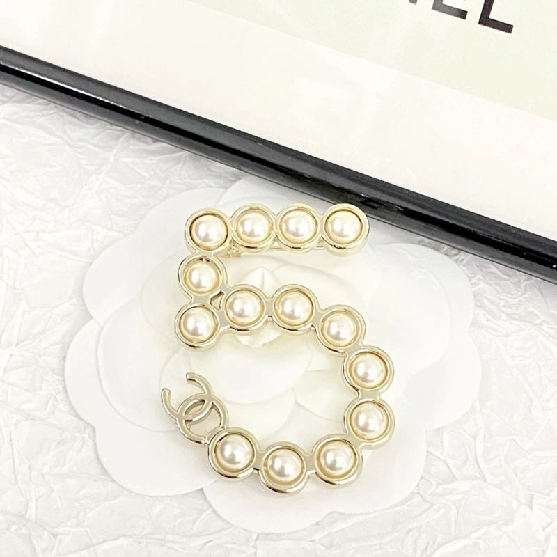 Chanel Brooches Attractive 232370