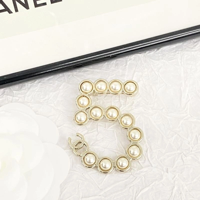 Chanel Brooches Attractive 232370