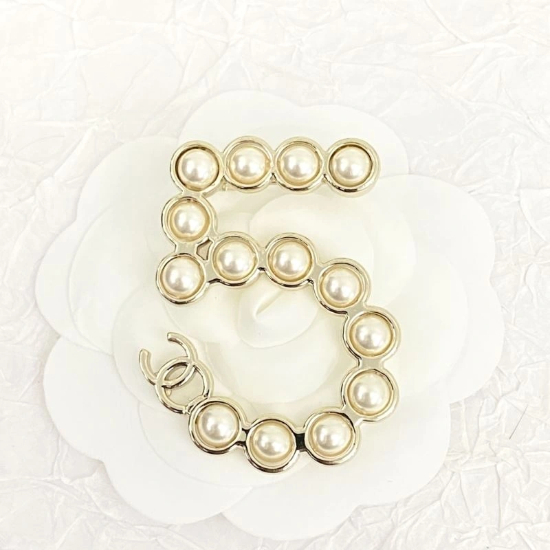 Chanel Brooches Attractive 232370