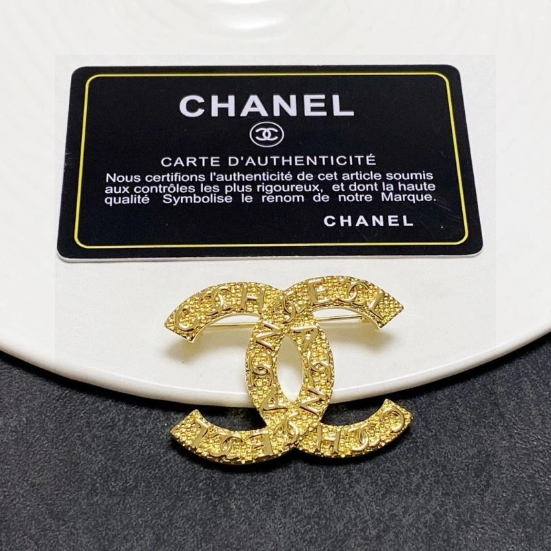 FashionForward Chanel Brooches 232397