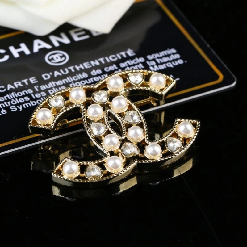 Chanel Brooches Bold 232348