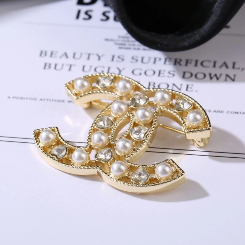 Chanel Brooches Bold 232348