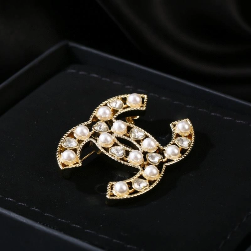 Chanel Brooches Bold 232348