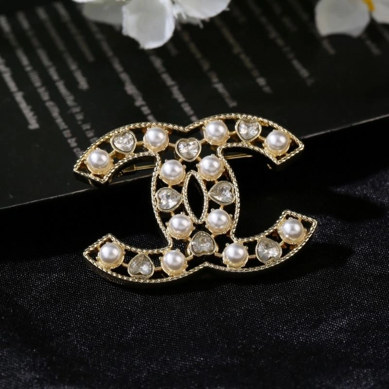 Chanel Brooches Bold 232348