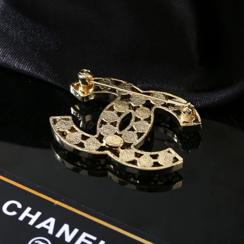 Chanel Brooches Bold 232348
