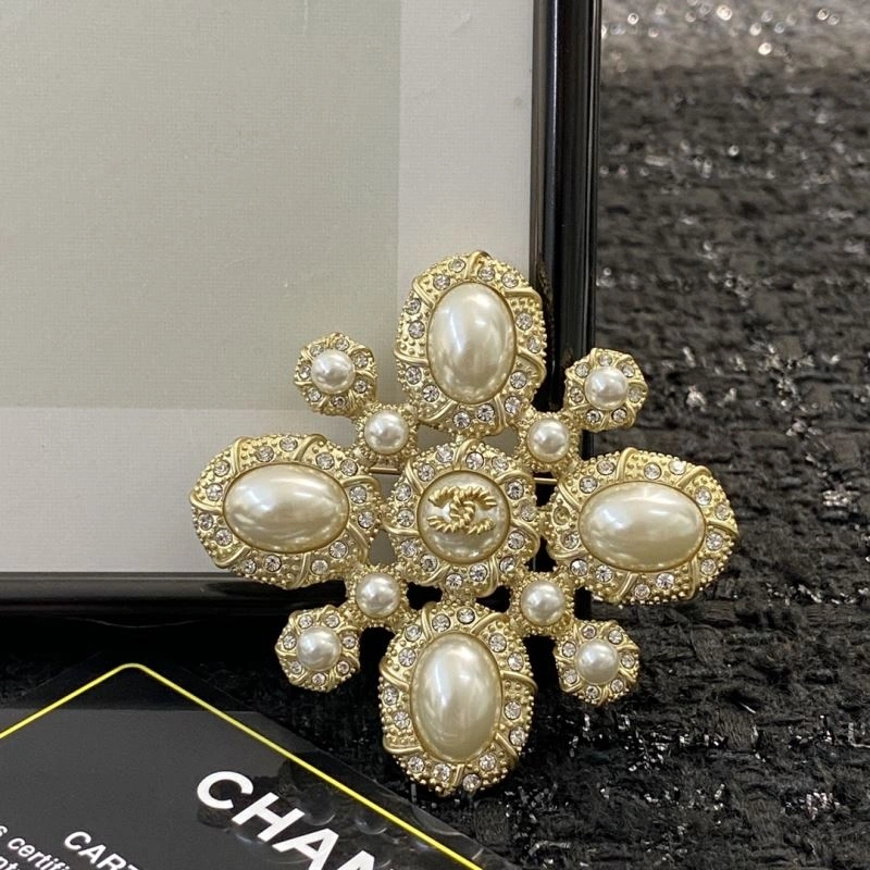 Chanel Brooches Trendy 232430