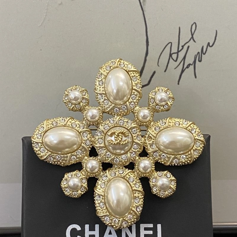 Chanel Brooches Trendy 232430
