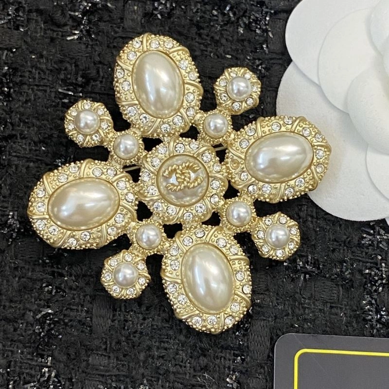 Chanel Brooches Trendy 232430