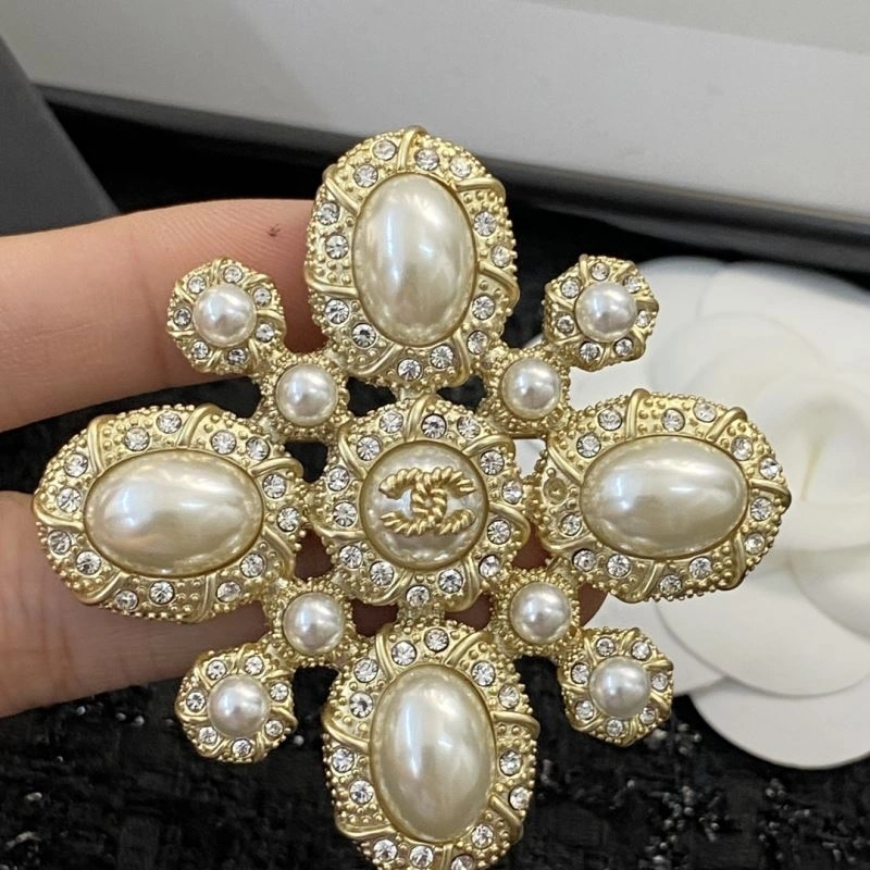 Chanel Brooches Trendy 232430
