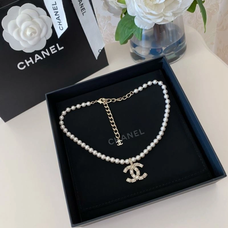 Chanel Brooches TechFriendly 232333