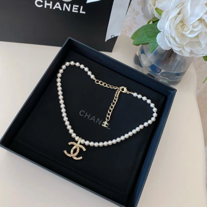Chanel Brooches TechFriendly 232333