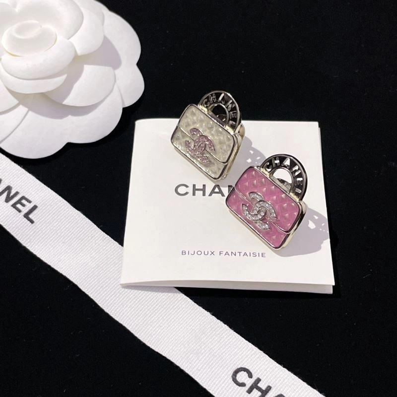 Chanel Brooches EasyMatch 232328