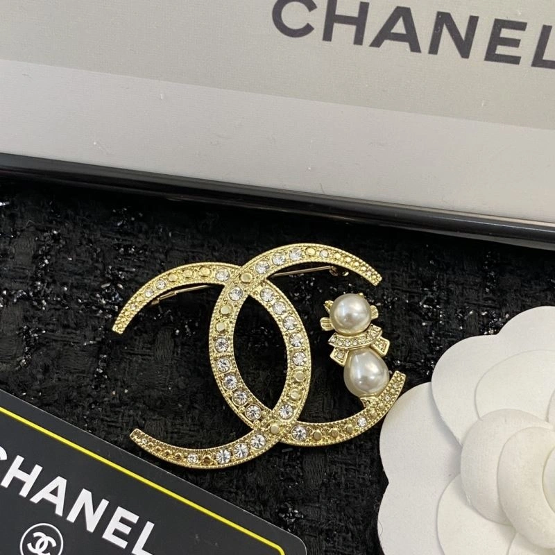 Chanel Brooches Resilient 232358