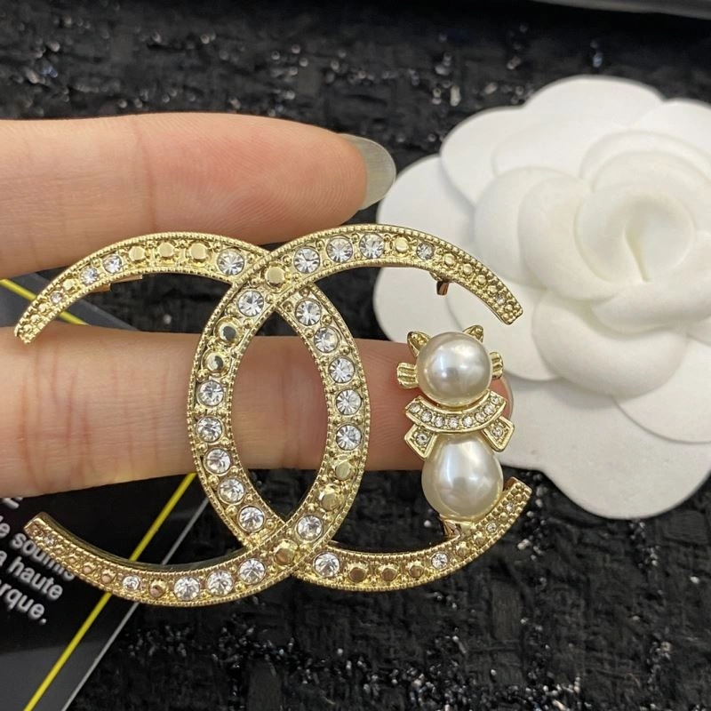 Chanel Brooches Resilient 232358