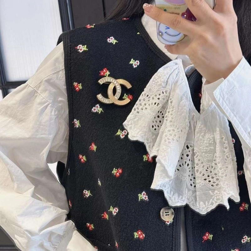 Chanel Brooches UrbanStyle 232323