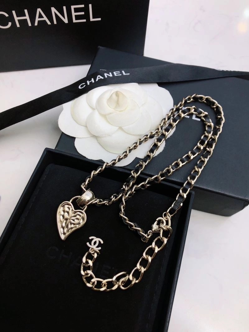 Chanel Brooches Vibrant 232331