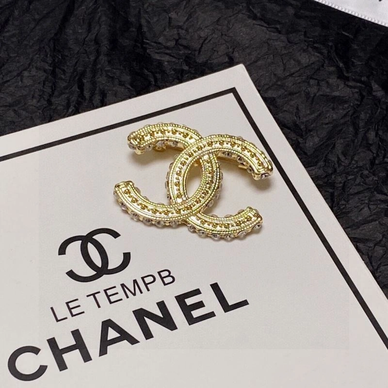 Soft Chanel Brooches 232327