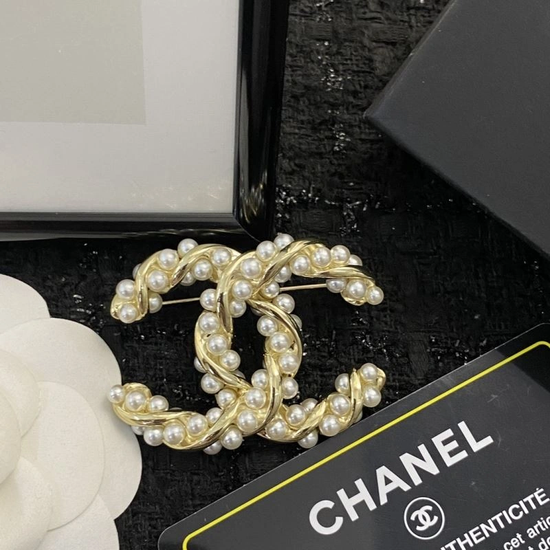 MoistureWicking Chanel Brooches 232315